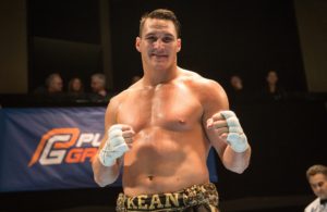 Simon Kean sur le ring